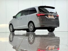 Buick GL8 Land Executive Cabin 652T Luxury - ფოტო 13