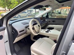 Li Auto i8 Standard Edition - ფოტო 11