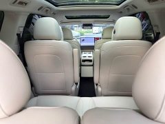Li Auto i8 Standard Edition - ფოტო 17