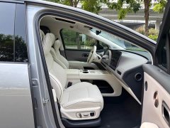 Li Auto i8 Standard Edition - ფოტო 18