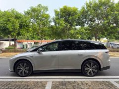 Li Auto i8 Standard Edition - ფოტო 4