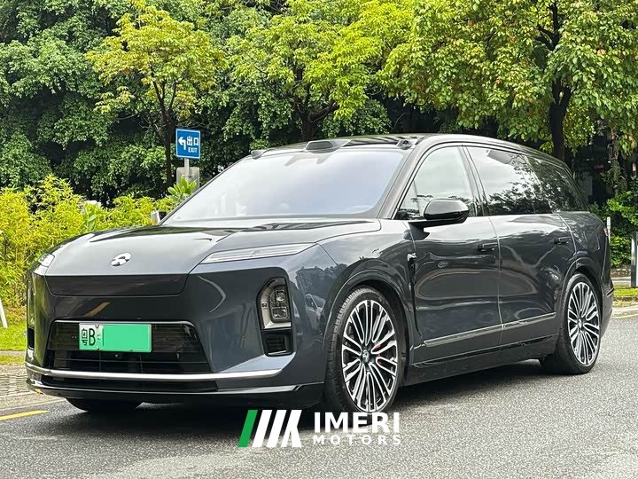 NIO ES8 Six-Seat Executive Signature Edition