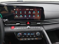 Hyundai Elantra 1.5L CVT Luxury - ფოტო 12