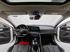 Hyundai Elantra 1.5L CVT Luxury - ფოტო 18