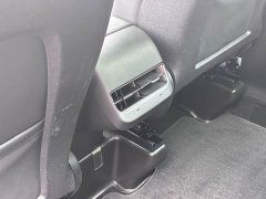 Tesla Model Y Long Range All-Wheel Drive - ფოტო 18