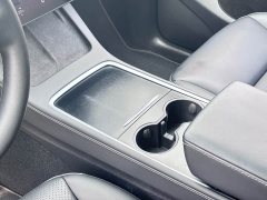 Tesla Model Y Long Range All-Wheel Drive - ფოტო 19