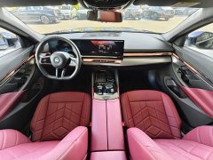 BMW i5 eDrive 35L M Sport Package - ფოტო 14