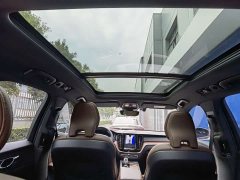 Volvo XC60 Plug-in Hybrid T8 PHEV Long Range AWD Smart Remote Luxury Edition - ფოტო 8