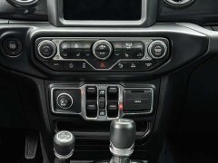 Jeep Wrangler 2022 2.0T High Altitude Bahama Beach Pink Special Edition - ფოტო 16