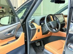 Toyota Alphard Hybrid 2.5L Premium Edition - ფოტო 4