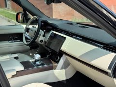 Land Rover Range Rover 3.0 L6 400PS Extended Wheelbase Signature Edition - ფოტო 9