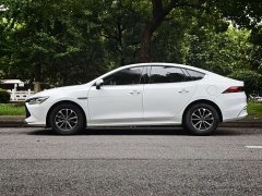BYD Qin PLUS Glory Edition DM-i 55KM Leading - ფოტო 14