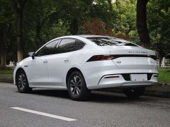 BYD Qin PLUS Glory Edition DM-i 55KM Leading - ფოტო 16