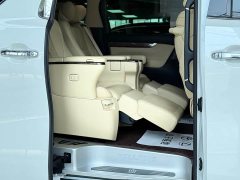 Toyota Vellfire Crown Twin Engine 2.5L HV Premium Edition - photo 17