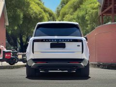 Land Rover Range Rover 2023 3.0 L6 400PS Extended Wheelbase Signature Edition - ფოტო 17