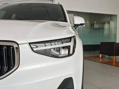 Volvo XC40 B3 Smart Remote Luxury Edition - ფოტო 4