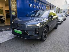 Volvo XC70 Plug-in Hybrid 2026 Two-Wheel Drive Long Range Core - ფოტო 1