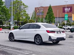 BMW 3 Series 320Li M Sport Package - ფოტო 4