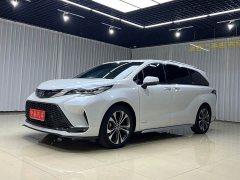 Toyota Gravia Grevias 2.5L Hybrid Premium VIP Edition - ფოტო 1