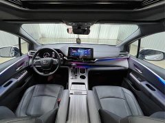 Toyota Gravia Grevias 2.5L Hybrid Premium VIP Edition - ფოტო 12