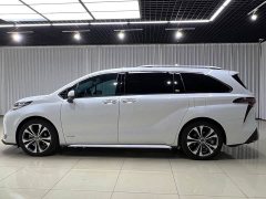 Toyota Gravia Grevias 2.5L Hybrid Premium VIP Edition - ფოტო 3