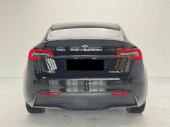 Tesla Model Y Rear-Wheel Drive - ფოტო 3
