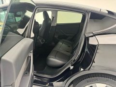 Tesla Model Y Rear-Wheel Drive - ფოტო 6