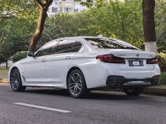 BMW 5 Series 525Li M Sport Package - ფოტო 15