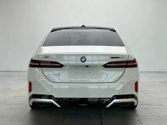 BMW i5 eDrive 35L Premium M Sport Package - ფოტო 5
