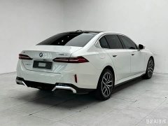 BMW i5 eDrive 35L Premium M Sport Package - ფოტო 6