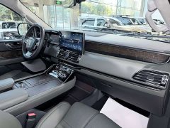 Lincoln Navigator 2022 3.5T Long Wheelbase Presidential Edition - ფოტო 15