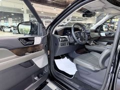 Lincoln Navigator 2022 3.5T Long Wheelbase Presidential Edition - ფოტო 4