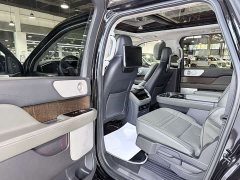 Lincoln Navigator 2022 3.5T Long Wheelbase Presidential Edition - ფოტო 9