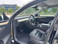 Tesla Model Y Rear-Wheel Drive - ფოტო 4