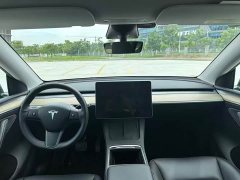 Tesla Model Y Rear-Wheel Drive - ფოტო 5