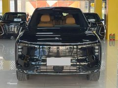 IM Motors Zhiji LS8 66 Ultra Luxury Six-Seater - photo 2