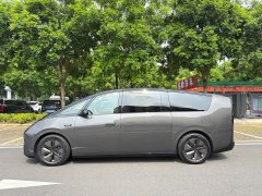 Li Auto MEGA Ultra Smart Refresh Edition - ფოტო 5