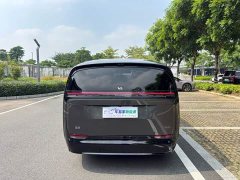 Li Auto MEGA Ultra Smart Refresh Edition - ფოტო 7