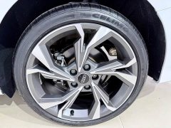 Audi A3 A3L Limousine 35 TFSI Luxury Sport - ფოტო 15