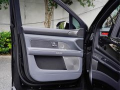 NIO ES8 Six-Seat Executive Signature Edition - ფოტო 13