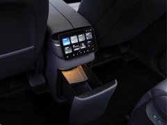 NIO ES8 Six-Seat Executive Signature Edition - ფოტო 17
