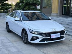 Hyundai Elantra 2023 1.5L CVT GLX Elite - ფოტო 6