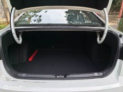 Volkswagen Bora 200TSI DSG Comfort Navigation Edition - ფოტო 12
