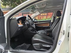 Volkswagen Bora 200TSI DSG Comfort Navigation Edition - ფოტო 4