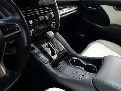Lexus LM 2020 300h seven-seater elegant version - ფოტო 8