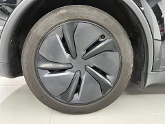 Tesla Model Y Rear-Wheel Drive - ფოტო 14
