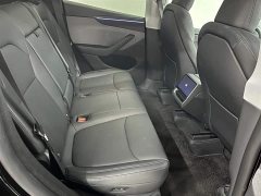 Tesla Model Y Rear-Wheel Drive - ფოტო 8