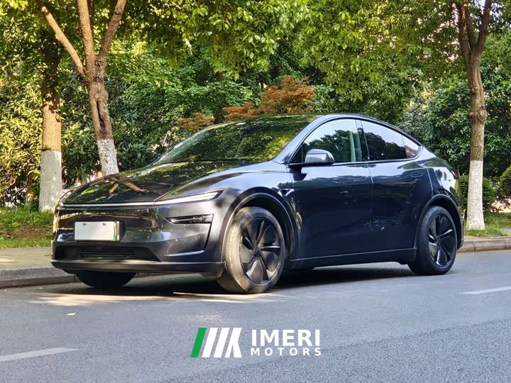 Tesla Model Y Rear-Wheel Drive Launch Edition