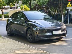 Tesla Model Y Rear-Wheel Drive Launch Edition - ფოტო 3
