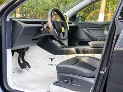 Tesla Model Y Rear-Wheel Drive Launch Edition - ფოტო 4